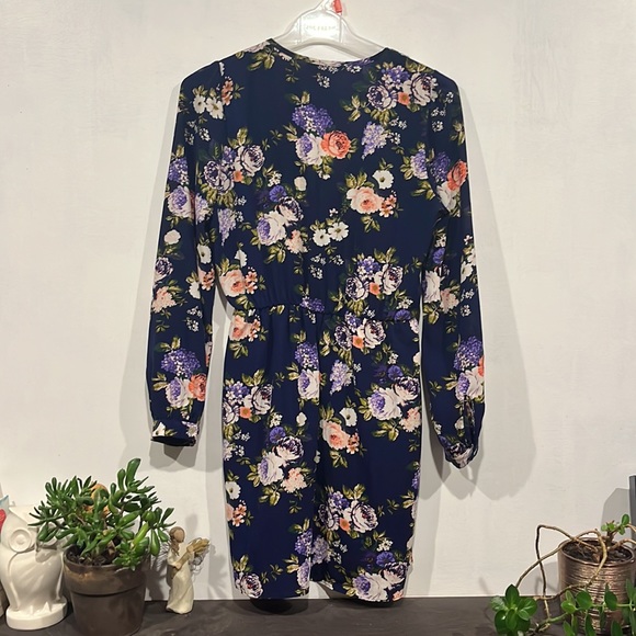 Honey Punch, size medium, navy floral dress. - Picture 2 of 6